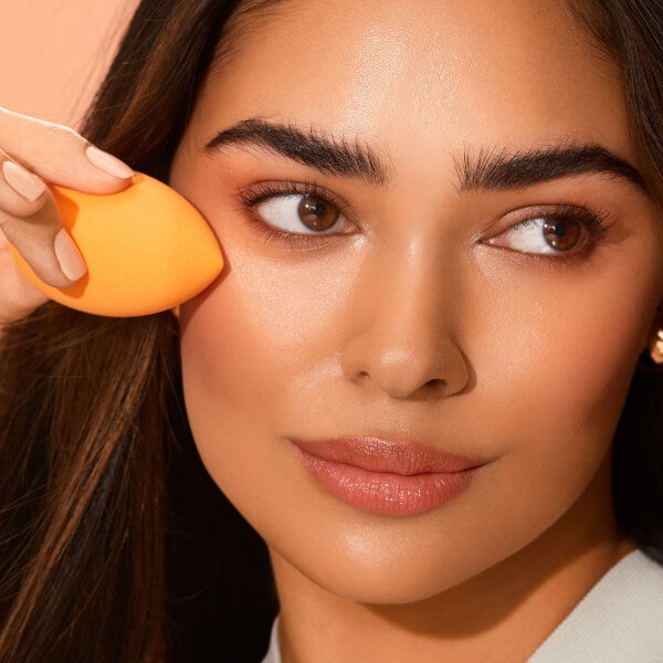 Real Techniques Miracle Complexion Sponge and Case Kostenloser Versand