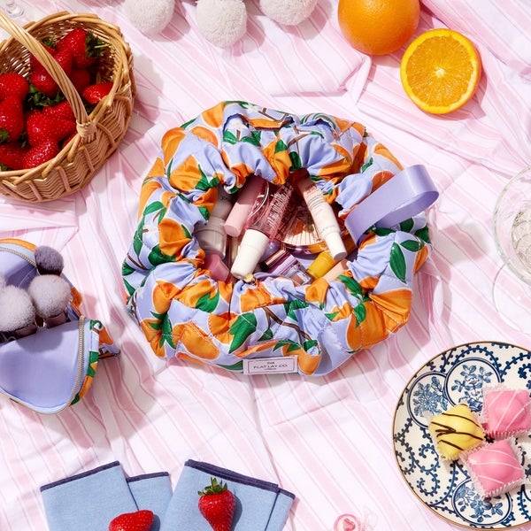 The Flat Lay Co. Drawstring Makeup Bag - Mediterranean Oranges Exklusivangebot