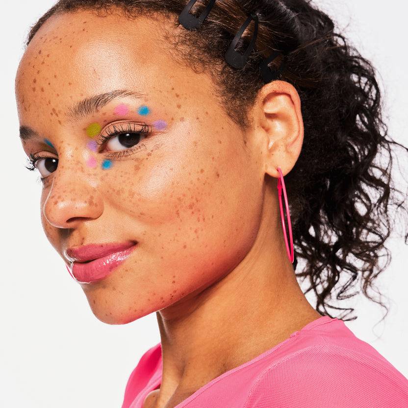 Essence BABY GOT HOLO GLOW highlighter stick 10 (5g) Kostenloser Versand international