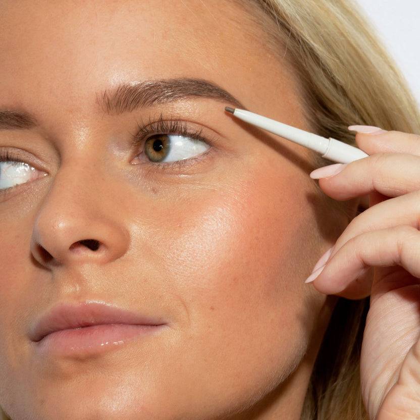 LH Cosmetics Infinity Brow Pen (08g) Begrenzt auf 3 Tage