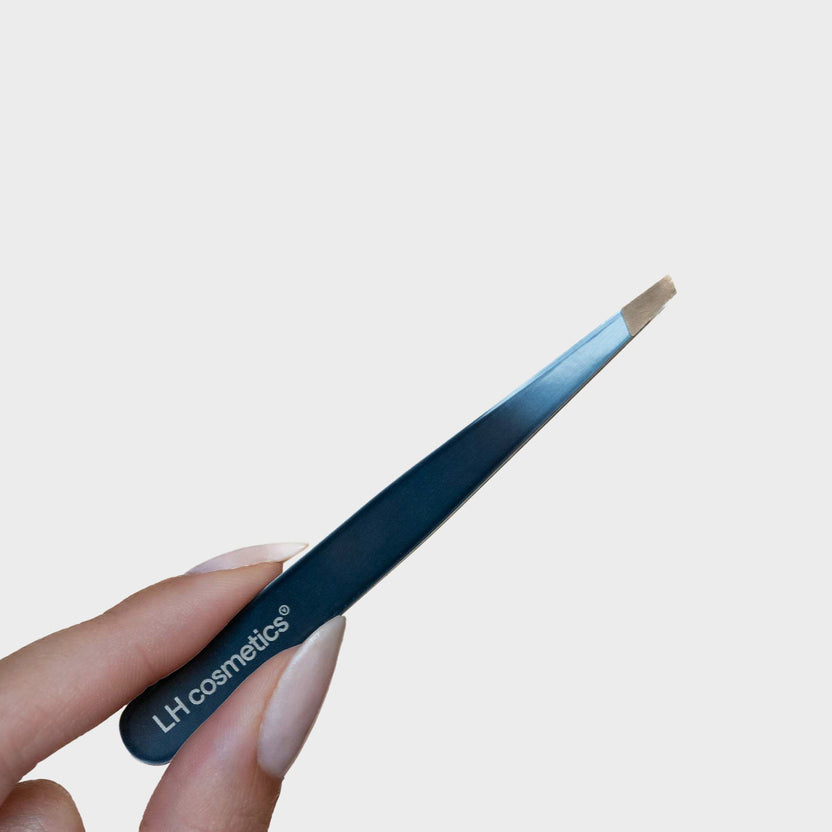 LH Cosmetics The tweez im Angebot